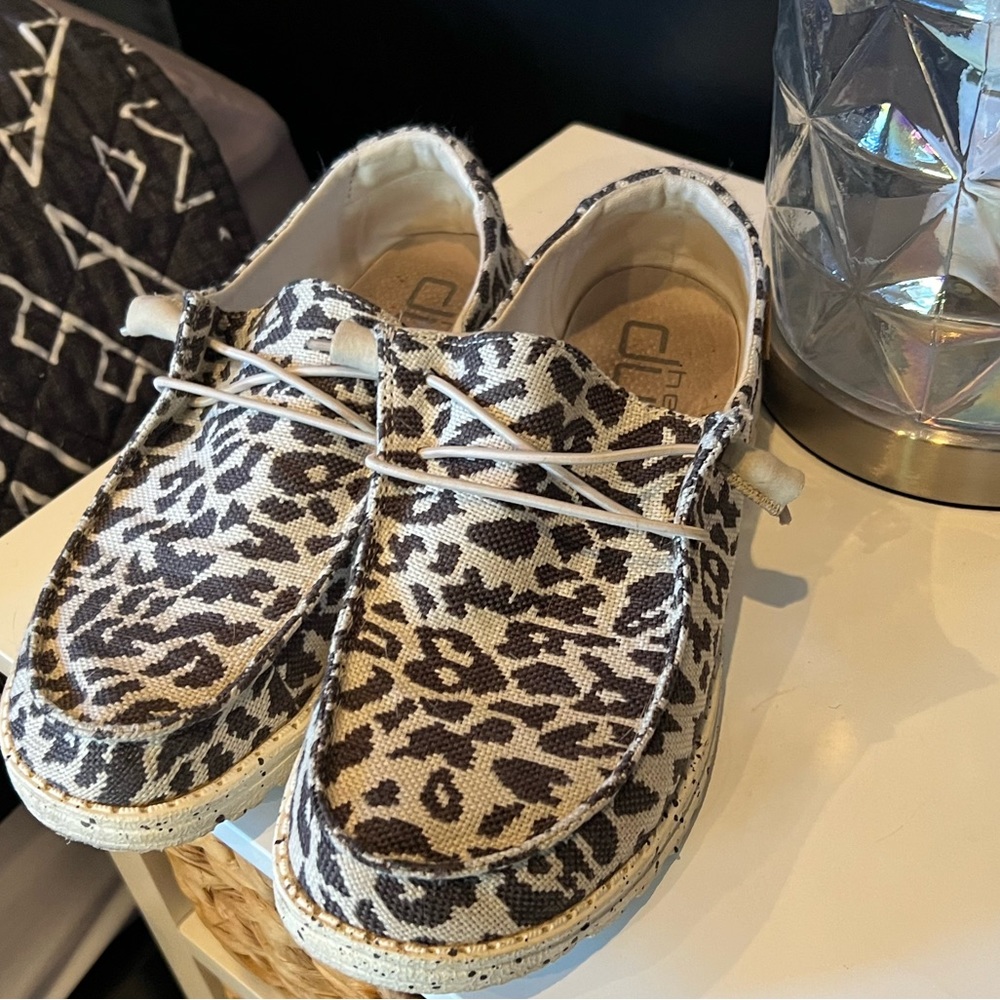 Leopard 🐆 print Hey Dudes